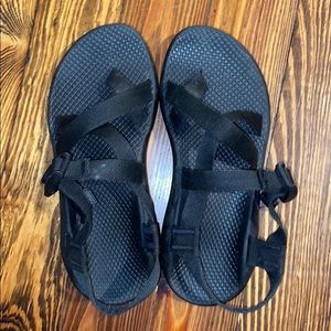 Black toe strap chacos